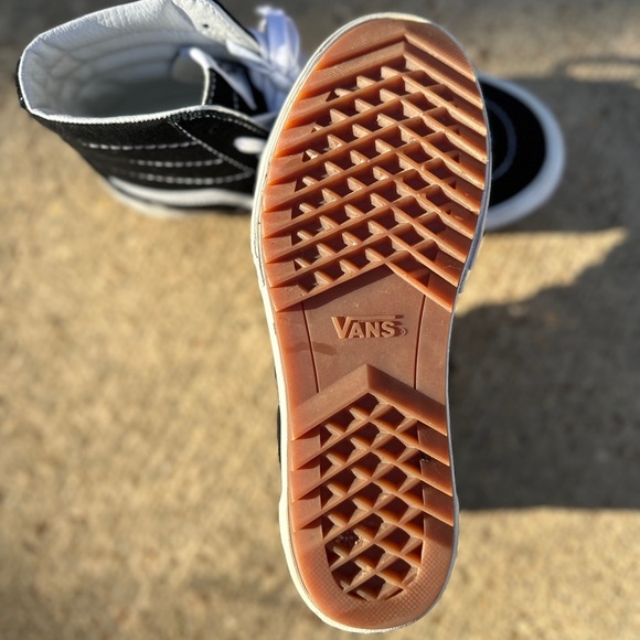 Vans Black High-Top Women's Shoes - Picture 4 of 6